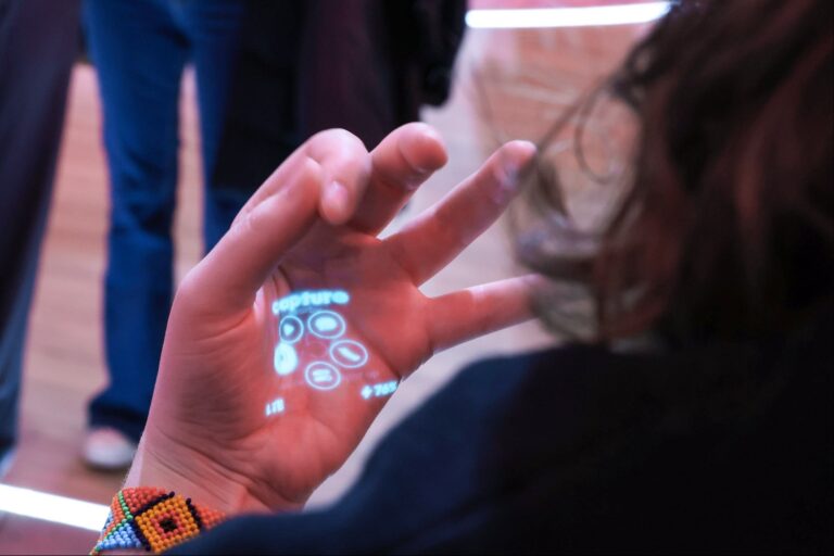 Futuristic portable Ai-Pin smartphone alternative hits the market |  Entrepreneur