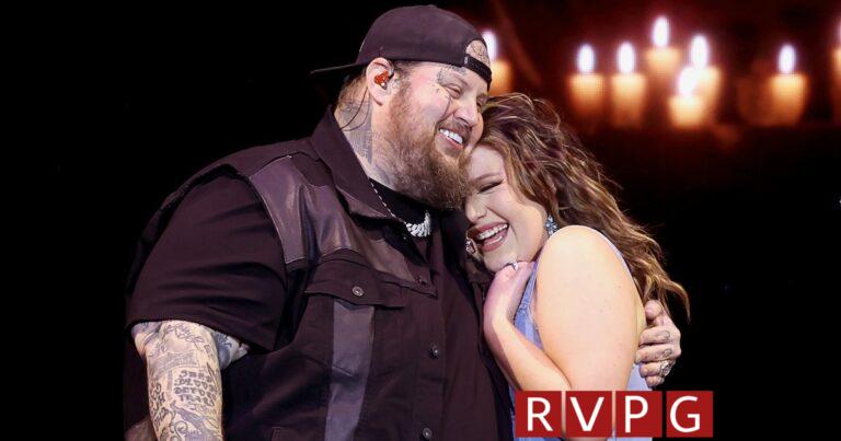 Jelly Roll takes daughter Bailee to the stagecoach for "Cool Dad Points."