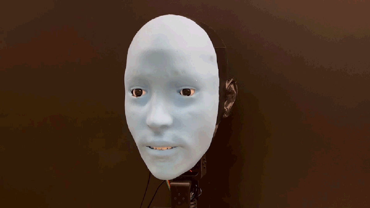 Researchers develop a terrifying robot that mimics the face