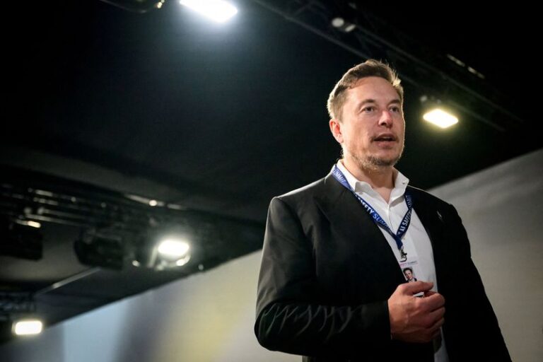 Tesla shareholder wants to stop Musk from dodging Delaware wage regulations