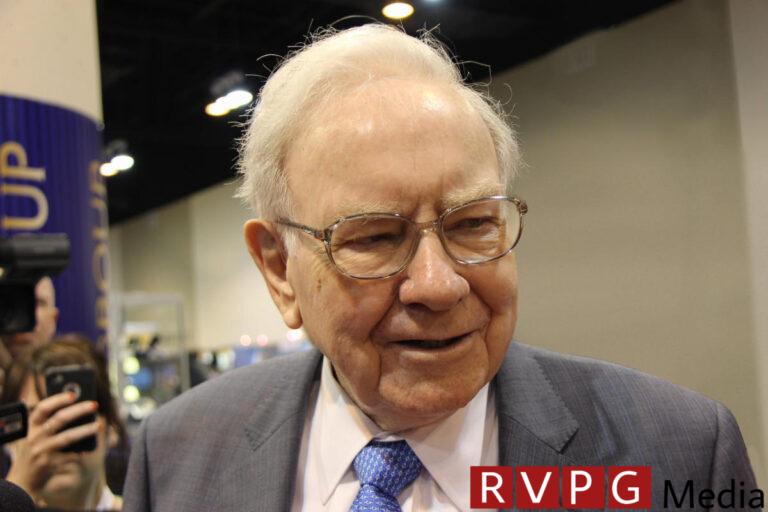 This Warren Buffett ETF could turn $300 a month into $976,000 without lifting a finger