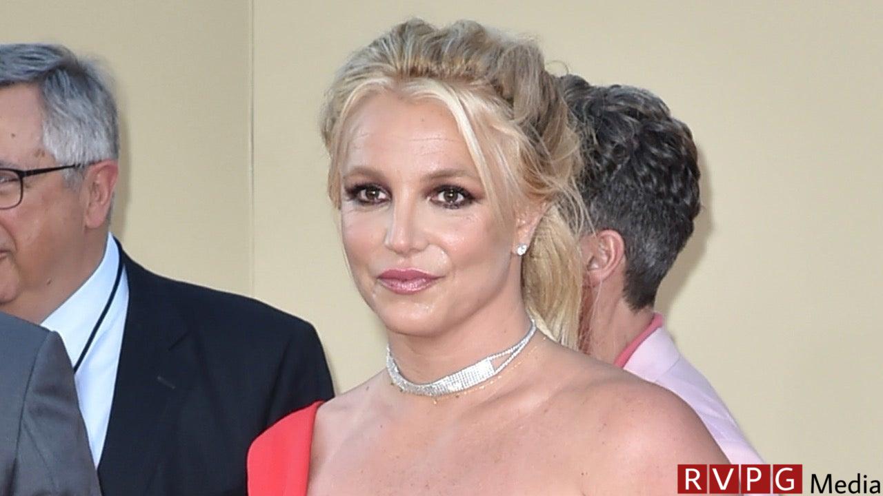 Britney Spears says she feels “embarrassed” after leaving hotel in pajamas
