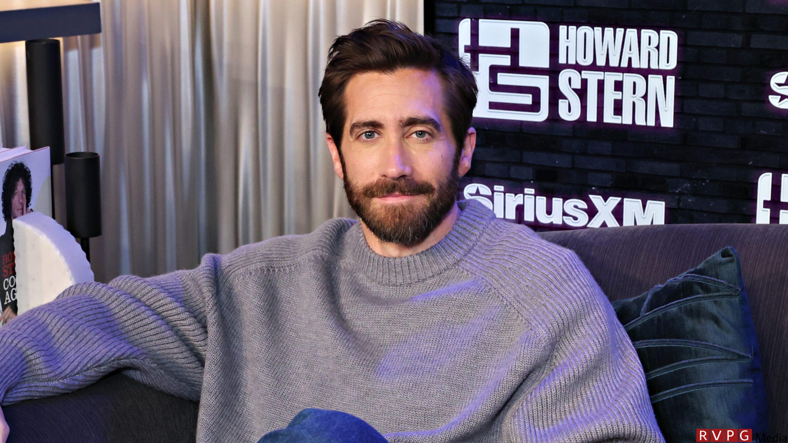Jake Gyllenhaal Hosting ‘SNL’ With Taylor Swift Bestie Sabrina Carpenter