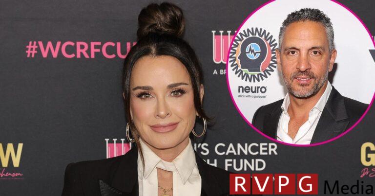 Kyle Richards is removing Mauricio Umansky's last name from his Instagram bio