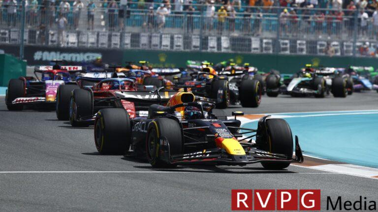 Miami GP Sprint: Max Verstappen beats Charles Leclerc, Lewis Hamilton is penalized and Lando Norris is eliminated