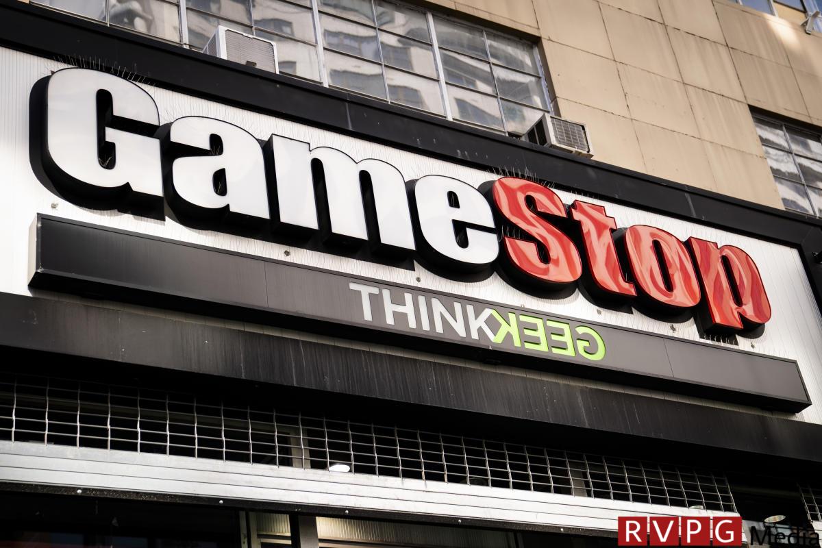 GameStop raises $2.14 billion and benefits from the latest appearance of “Roaring Kitty”