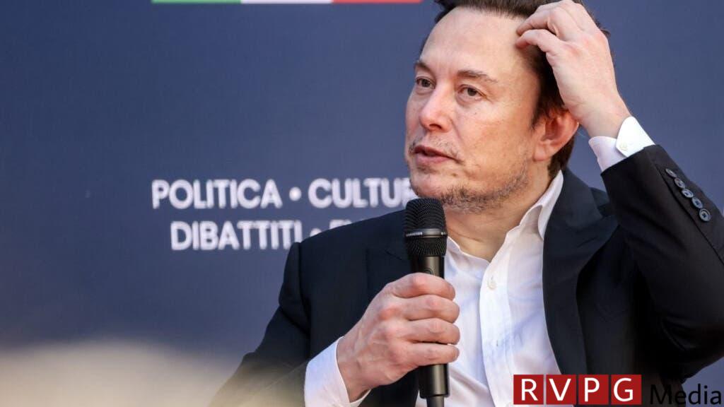 Musk Advocates Late Retirement: Praises France's Bold Move